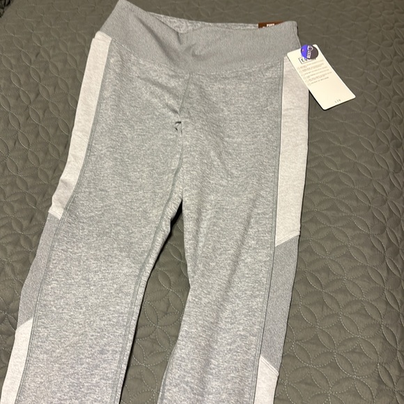 NWT Pink Cozy Leggings size Large - Picture 2 of 8